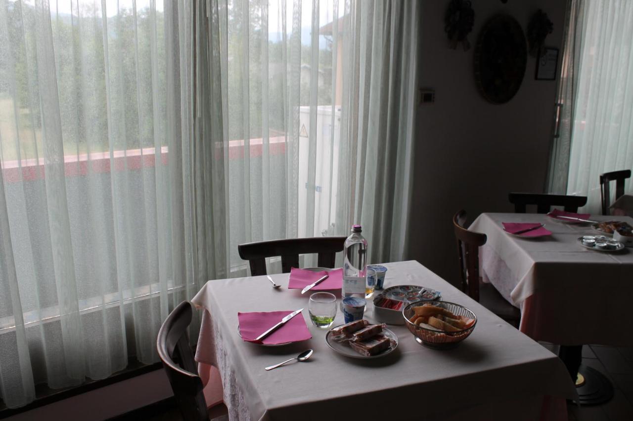 Hotel O'Scugnizzo 2 Беллуно Екстер'єр фото