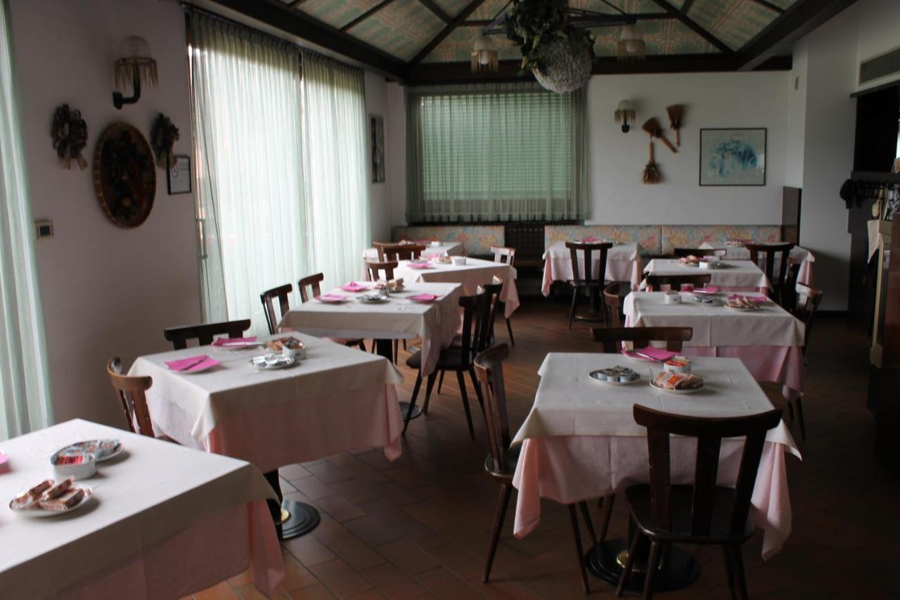 Hotel O'Scugnizzo 2 Беллуно Екстер'єр фото