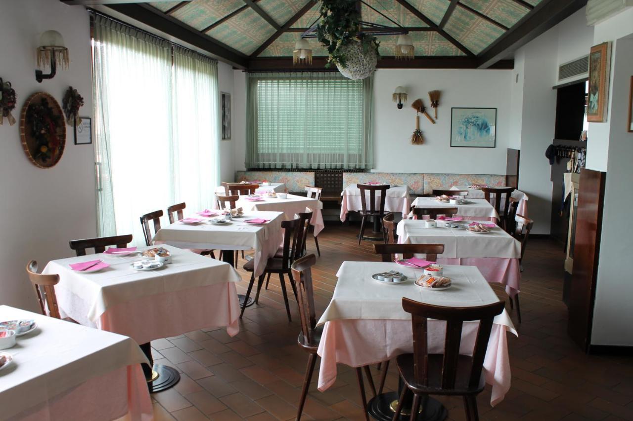 Hotel O'Scugnizzo 2 Беллуно Екстер'єр фото