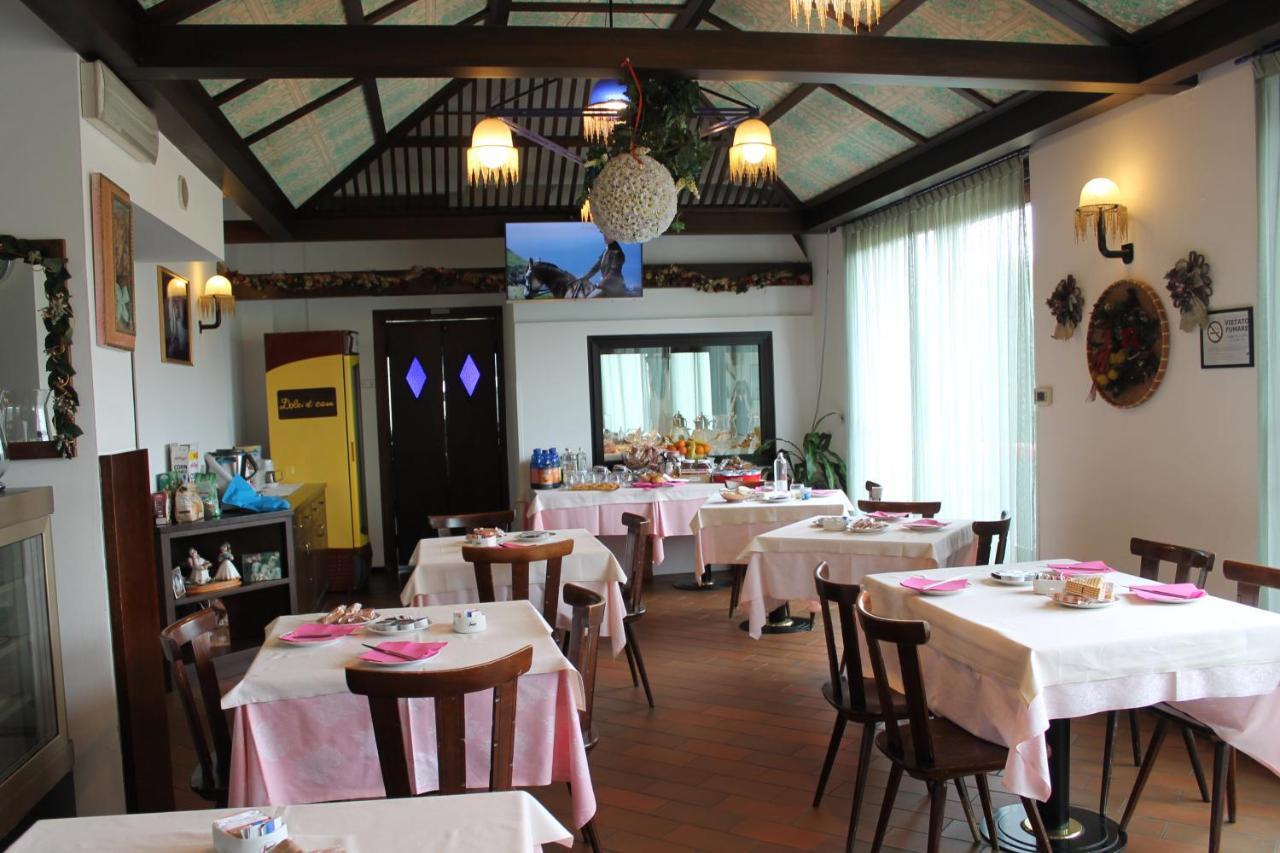 Hotel O'Scugnizzo 2 Беллуно Екстер'єр фото